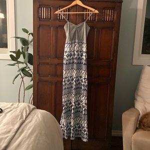 Cute Roxy maxi dress, soft t shirt material, grey, white and navy